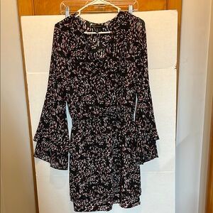 White House Black Market V-Neck Drop waist Blue Bell Sleeve Black/Pink Dress